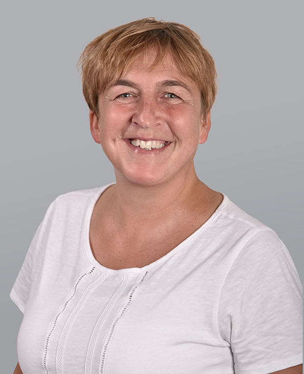 Dr. Esther Niewerth-Baumann
