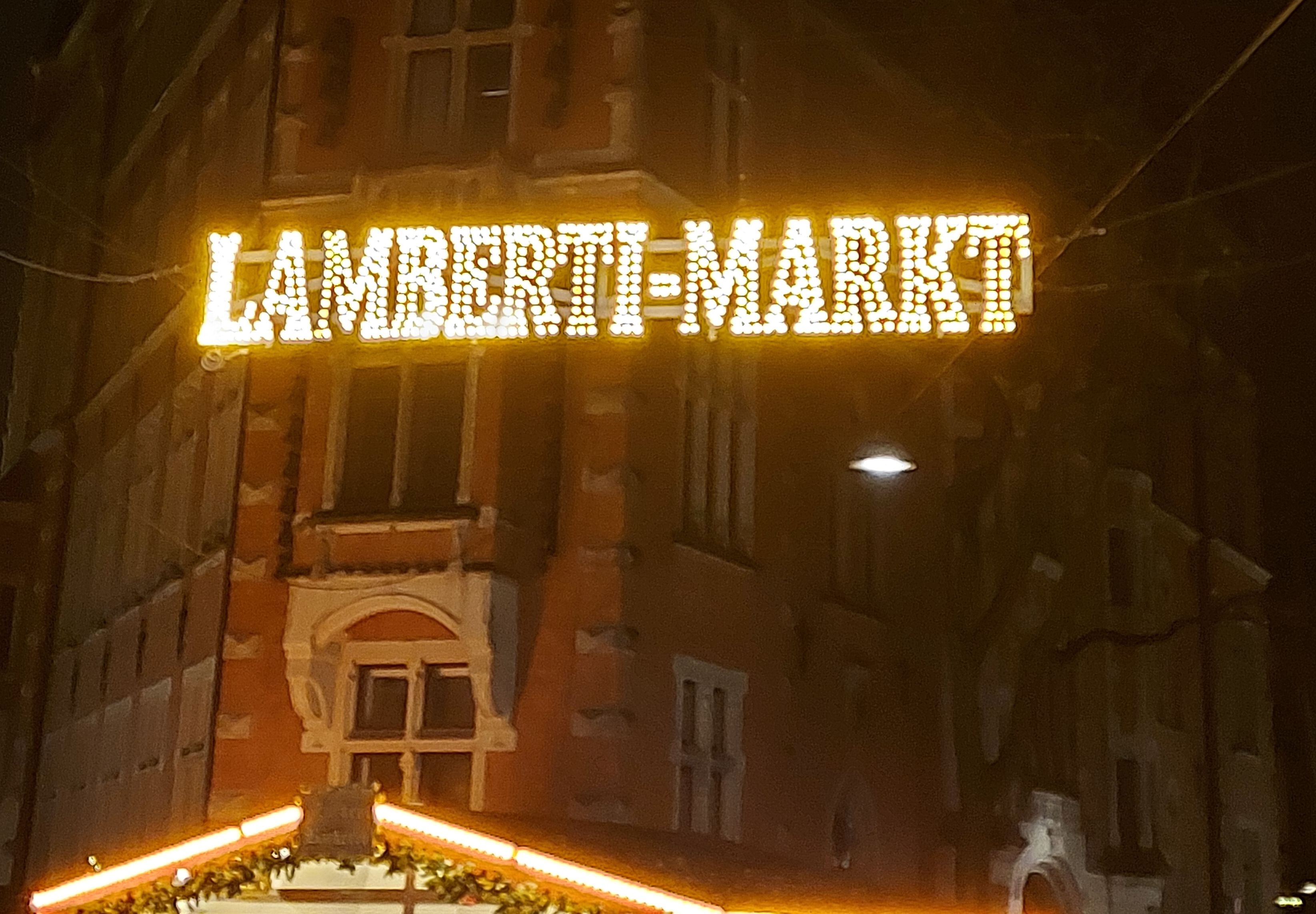 Bereits wieder beendet: Der Oldenburger Lambertimarkt wurde am Wochenende abgebaut. Bild: Markus Berg 