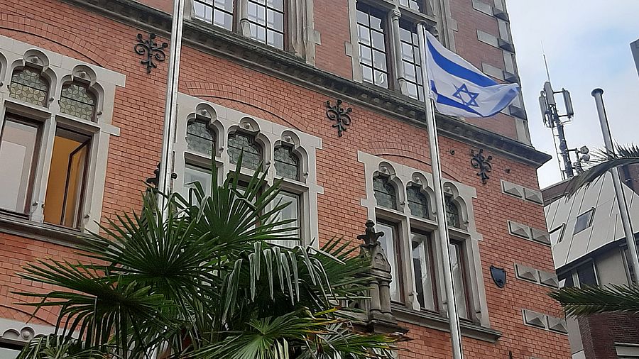 Oldenburg zeigt Flagge: Die Stadt erklärt sich solidarisch mit den Menschen in Israel und dem Staat Israel. 